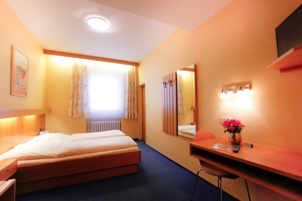 City Hotel Schonleber Wurzburg Ngoại thất bức ảnh